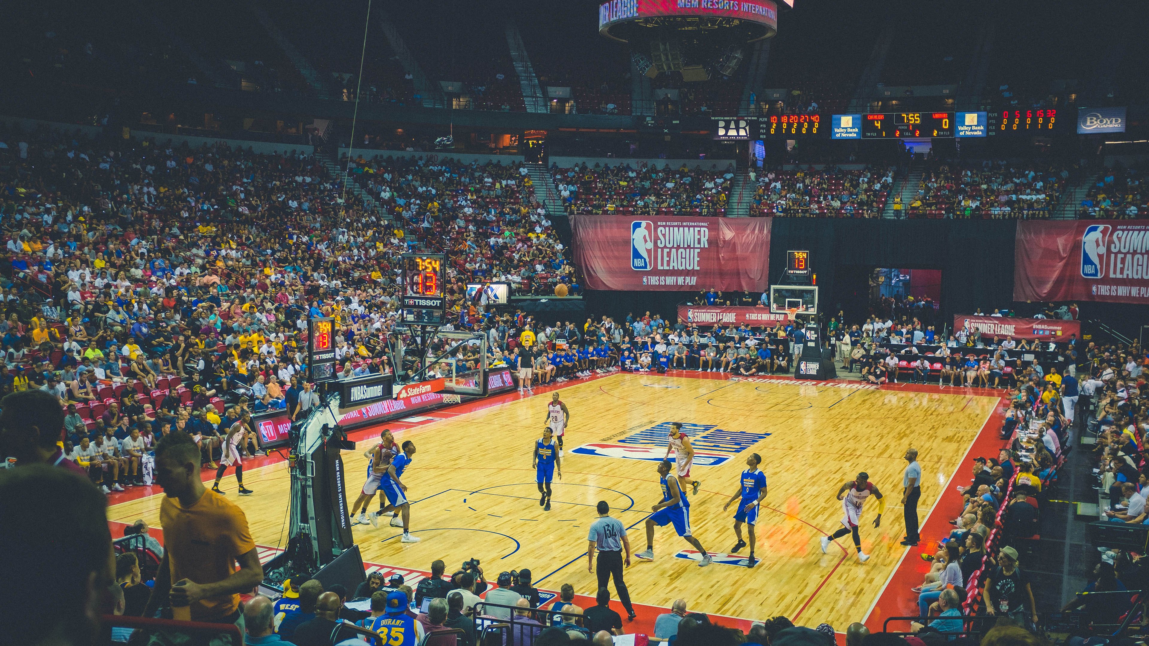 利拉德撕裂夜空，森林狼节奏绞杀浙江队