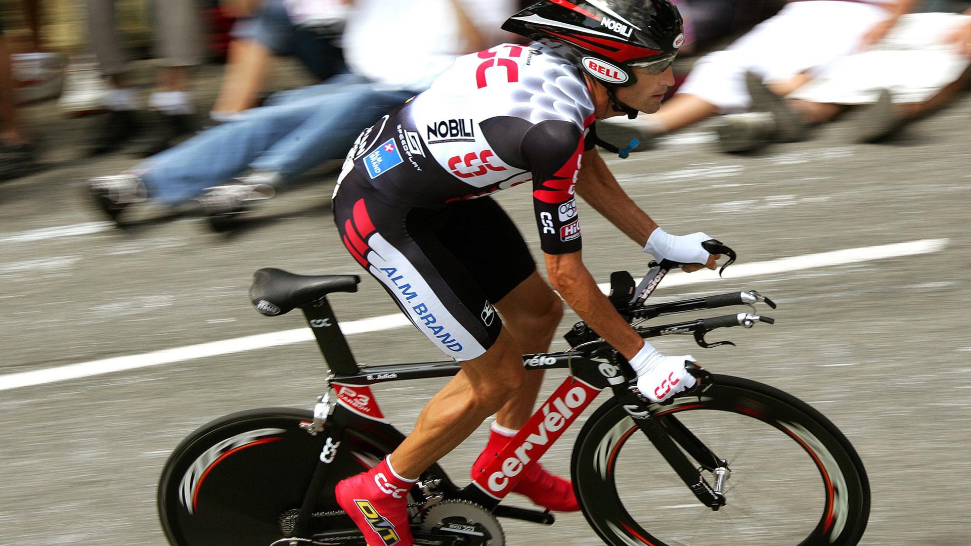 F1新赛季揭幕战之夜，布鲁诺压力下完成爆发